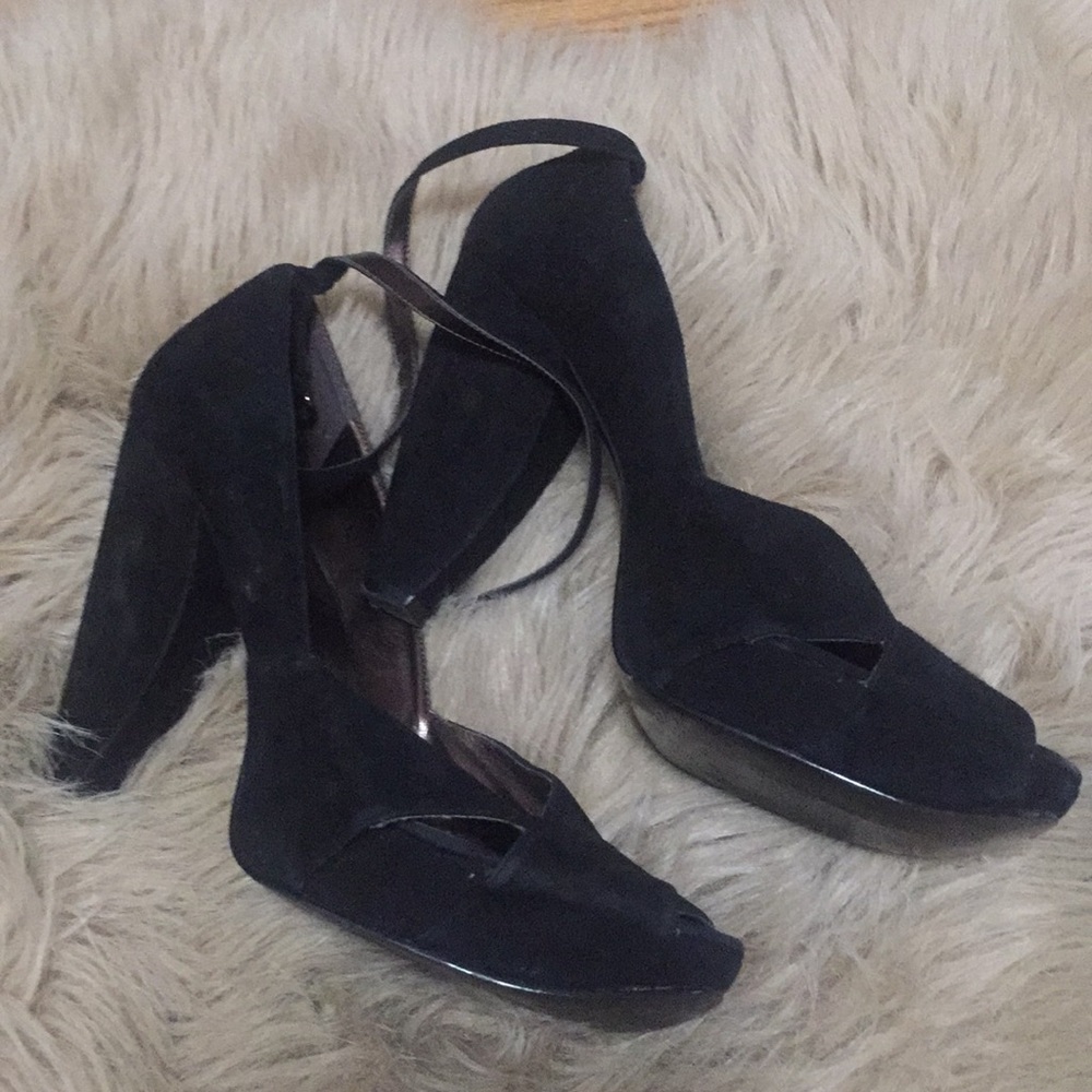 NINE WEST